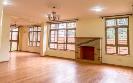 5 BEDROOM TOWNHOUSE FOR SALE IN LAVINGTON