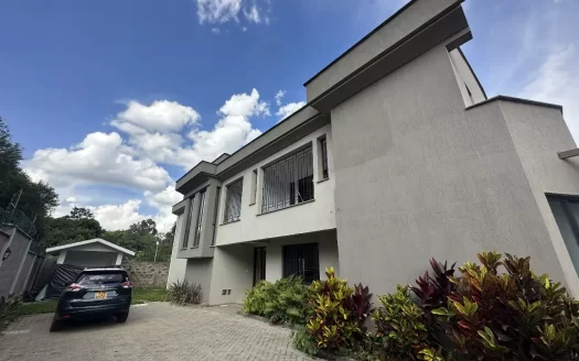 5 bedroom townhouse for sale in lavington with dsq