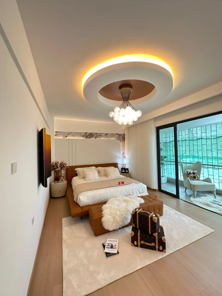 5 BEDROOM APARTMENT FOR SALE IN LAVINGTON WITH DSQ